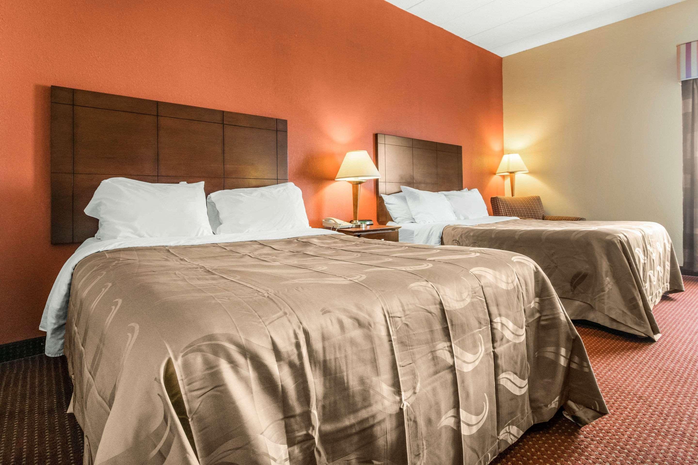 Holiday Inn Express Cincinnati-Лоурънсбърг Екстериор снимка